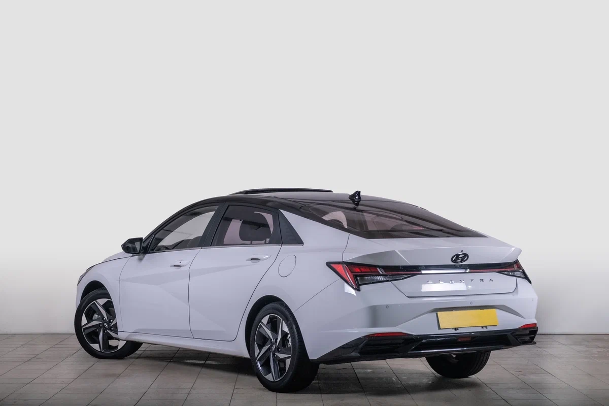 Hyundai Elantra - Изображение №3