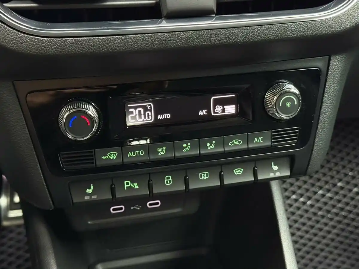 Skoda Rapid - Изображение №17