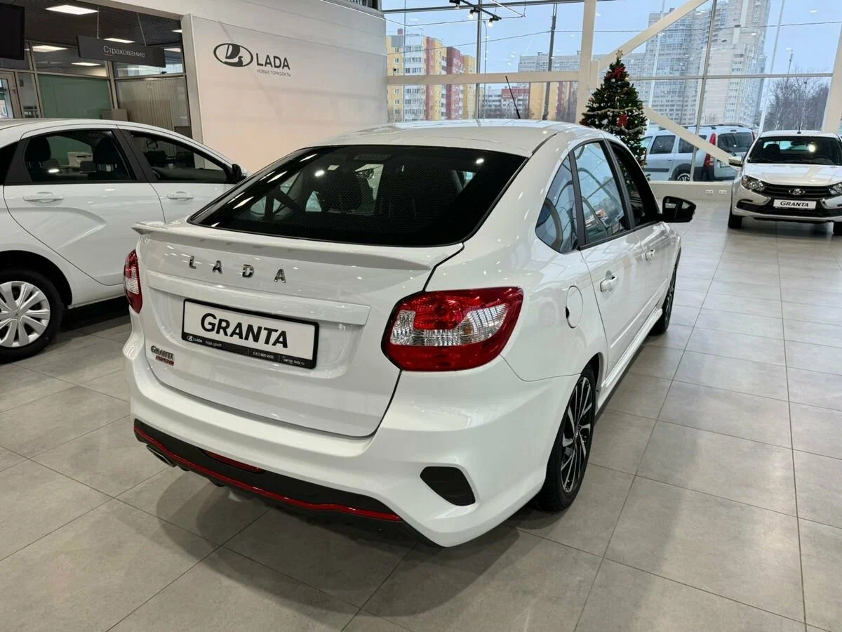 Новый авто Lada Granta Sport Лифтбек в кредит