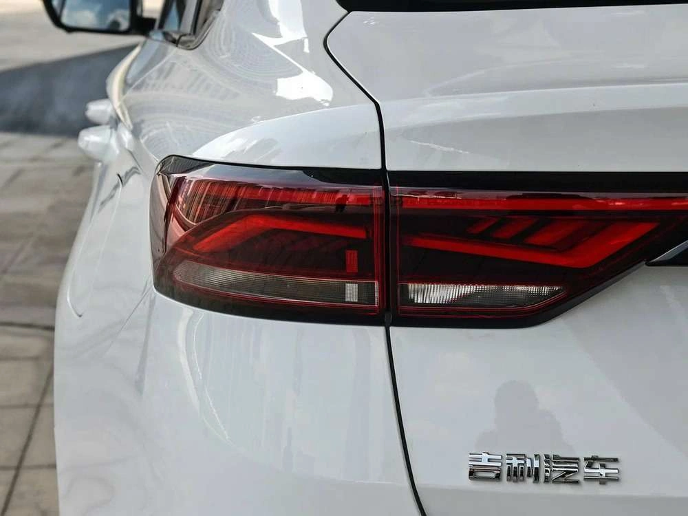 Geely Emgrand - Изображение №15