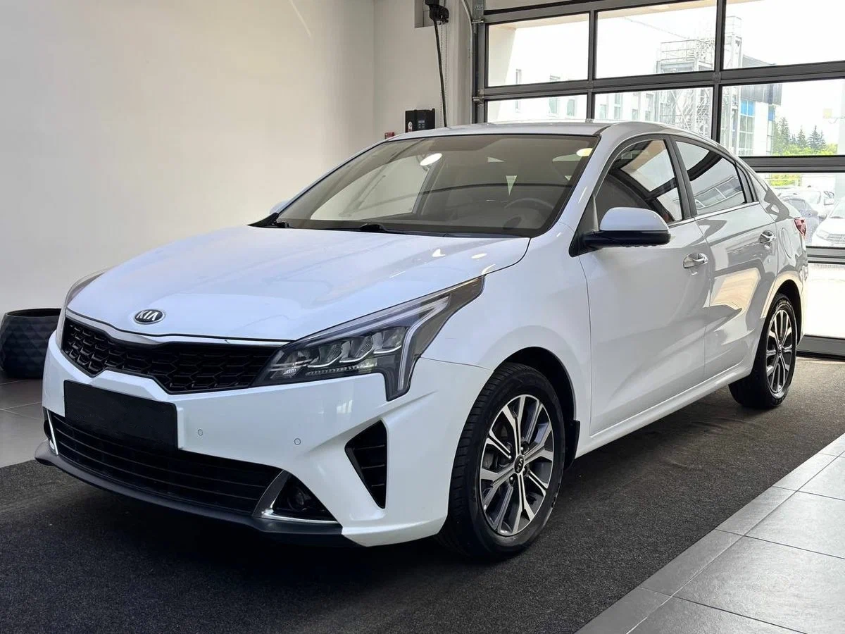 Купить KIA Rio в Тюмени