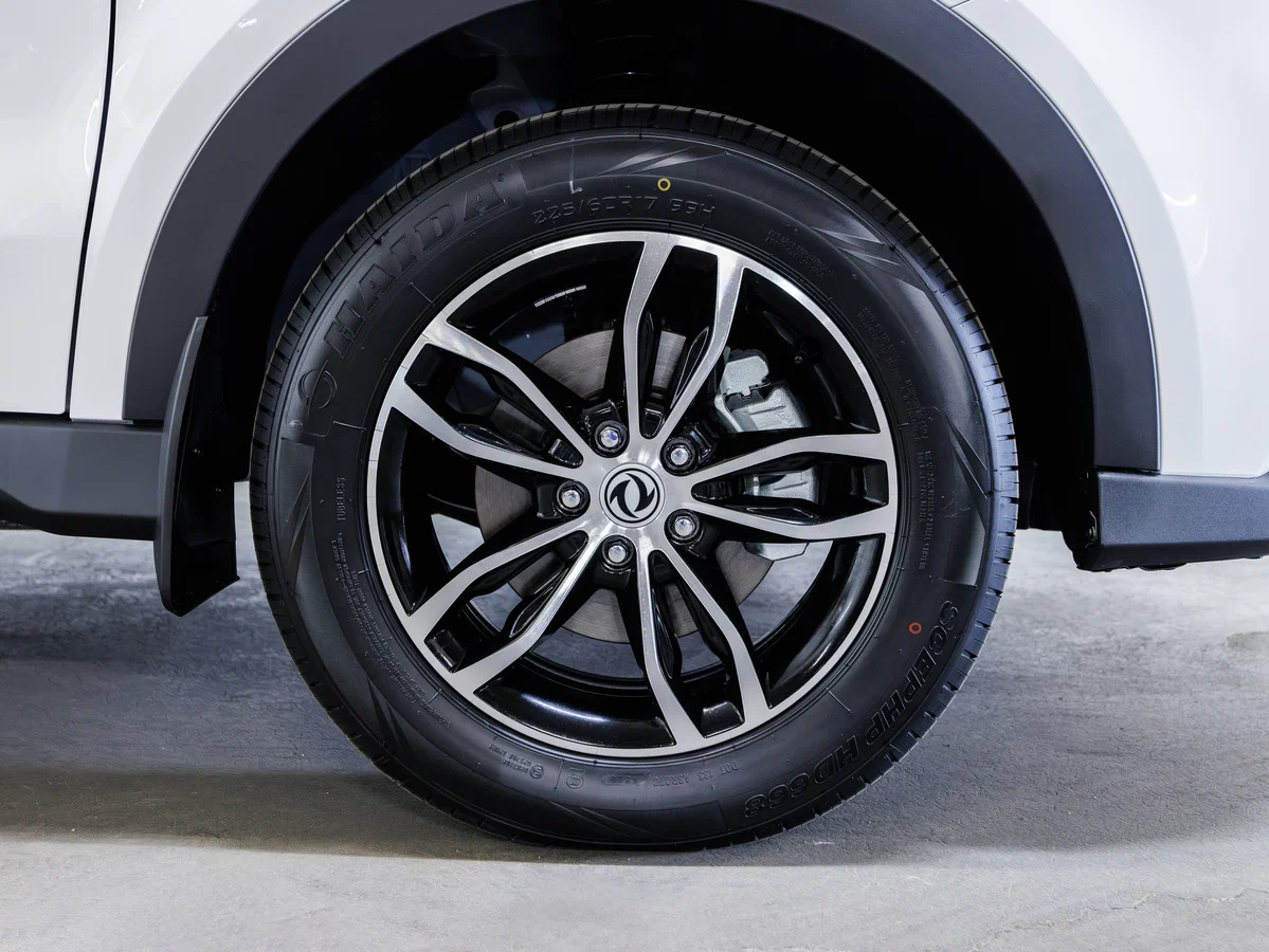 Dongfeng 580 - Изображение №10