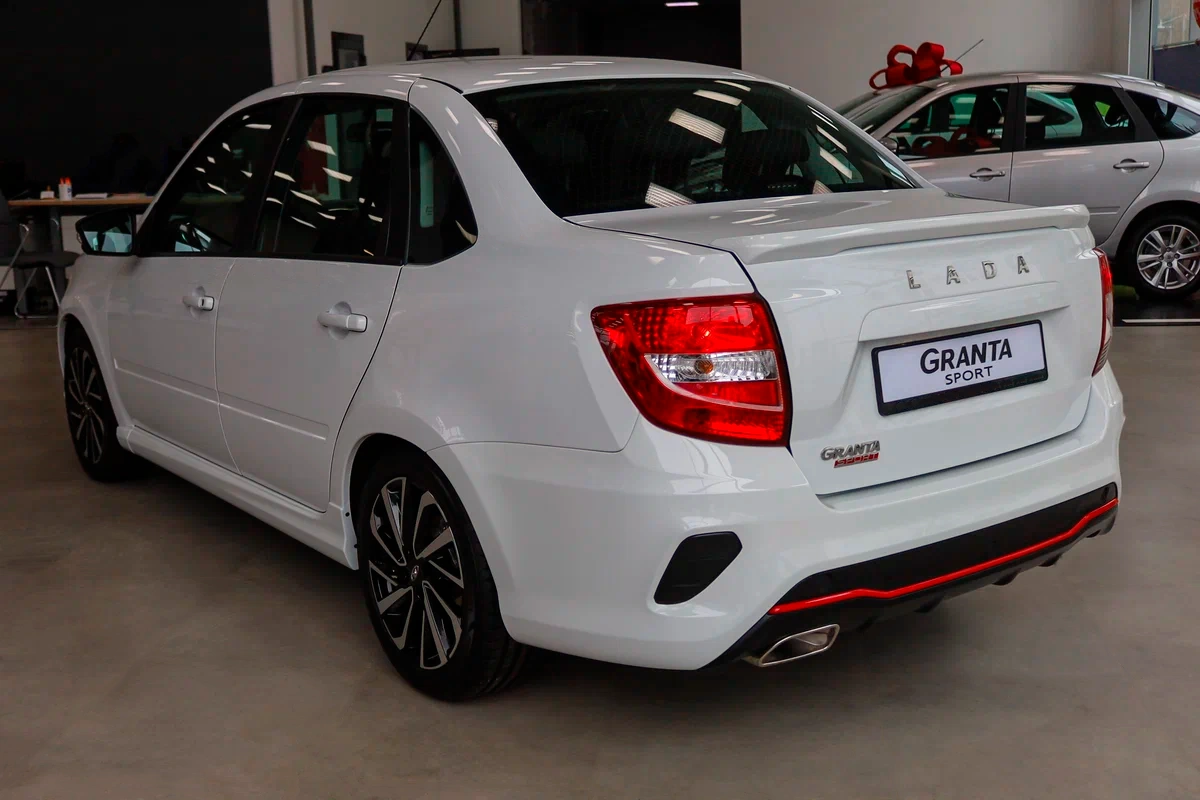 Lada Granta Sport Седан - Изображение №5