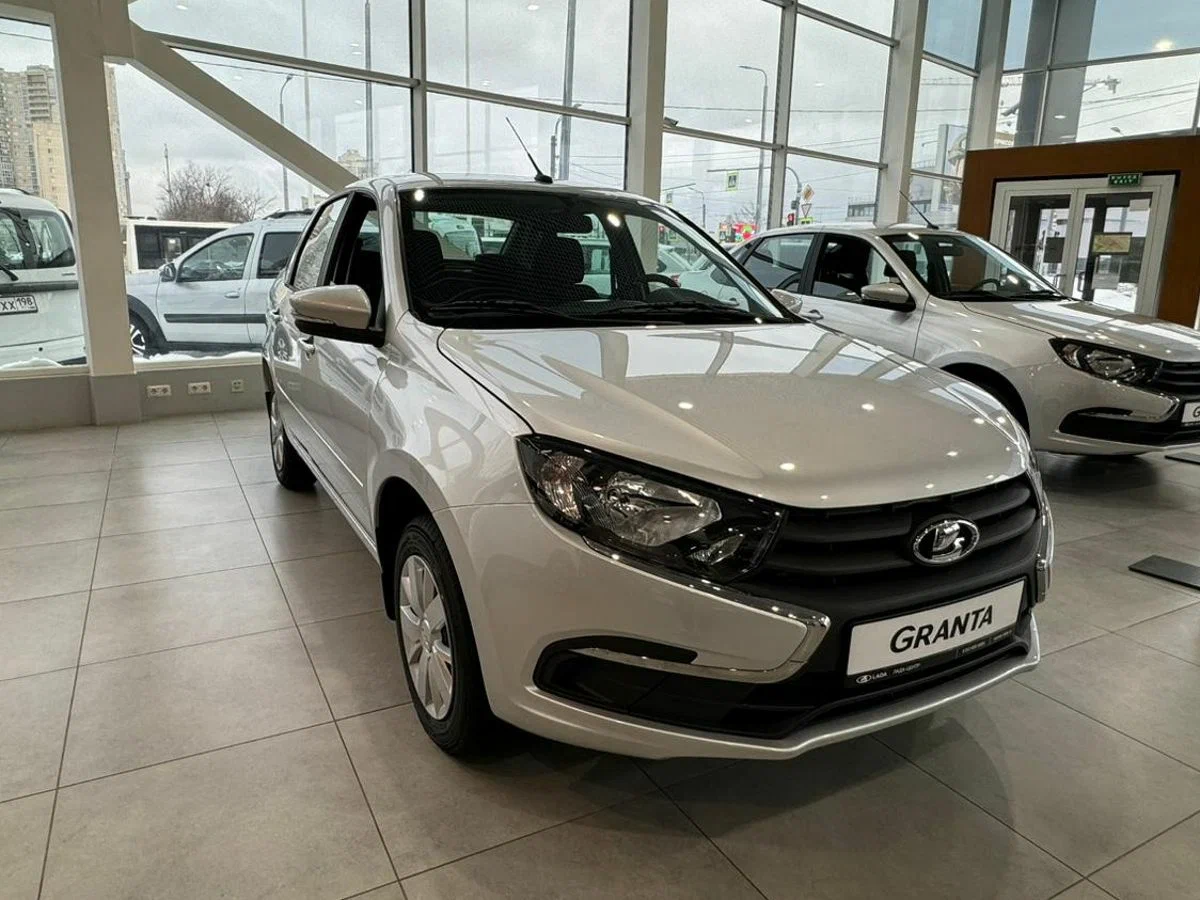 Автомобили Lada Granta Седан по сниженной цене