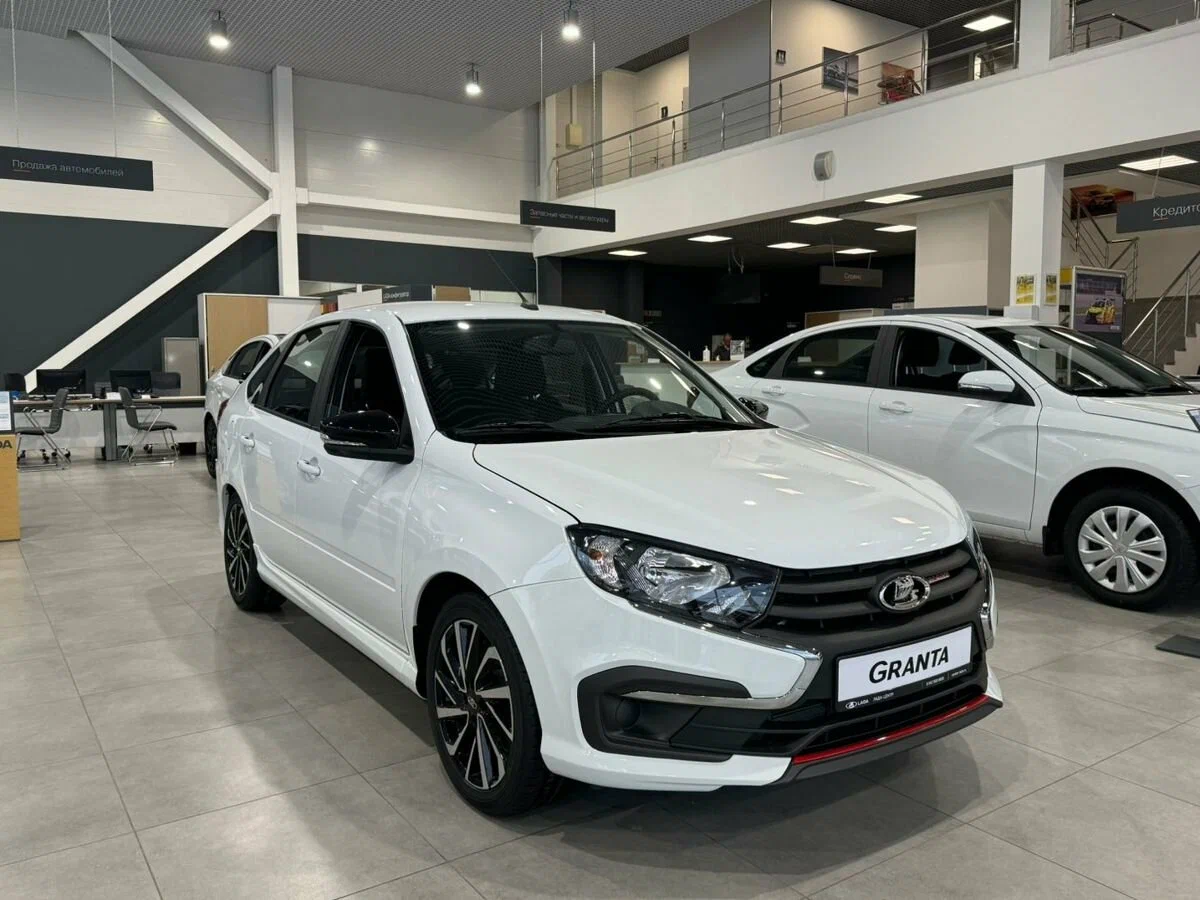Купить Lada Granta Sport Лифтбек в Тюмени