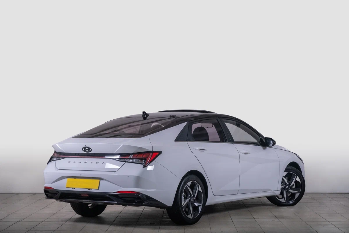 Hyundai Elantra - Изображение №4