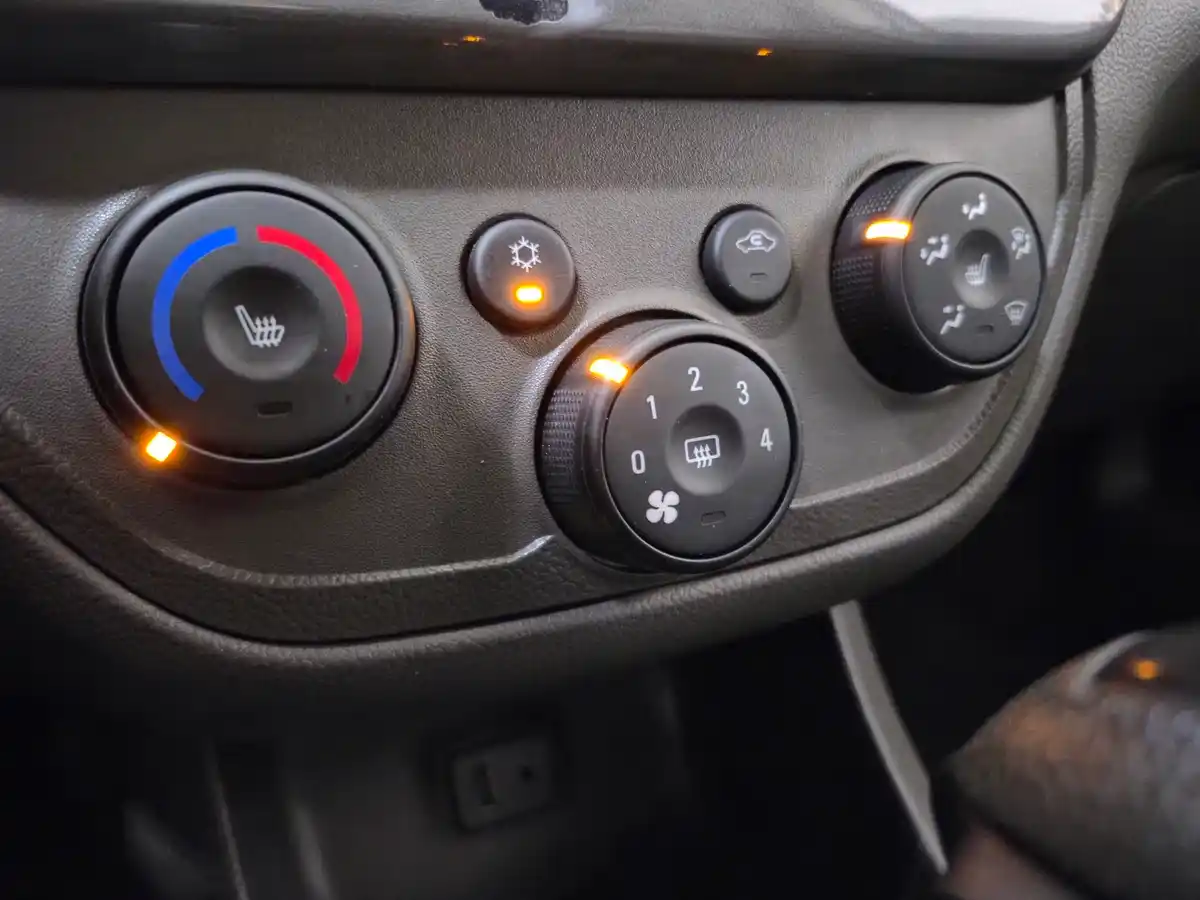 Chevrolet Cobalt - Изображение №18