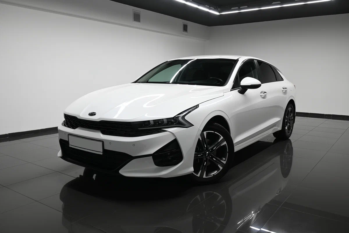 Купить KIA K5 в Тюмени