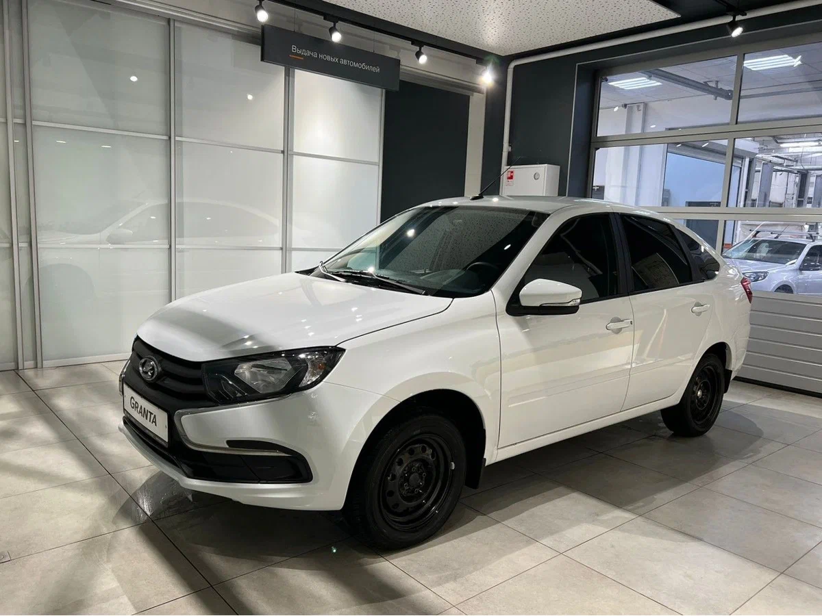Купить Lada Granta Лифтбек в Тюмени