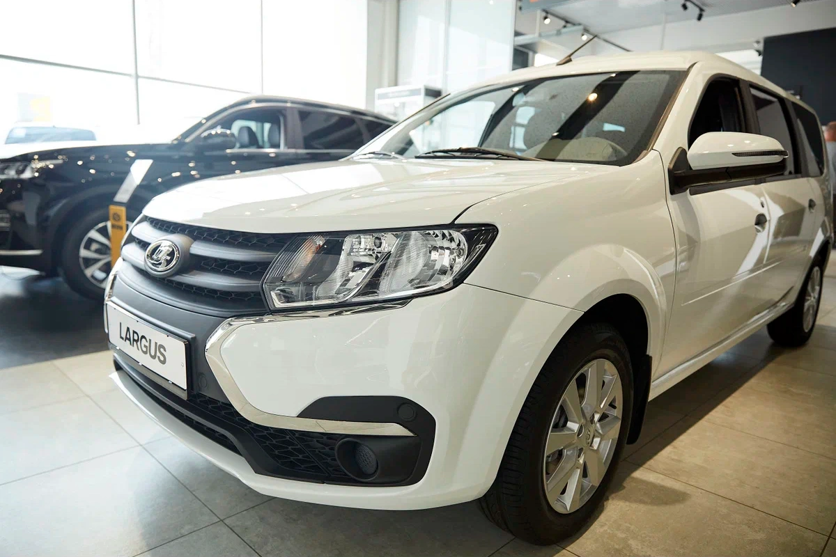 Купить Lada Largus в Тюмени