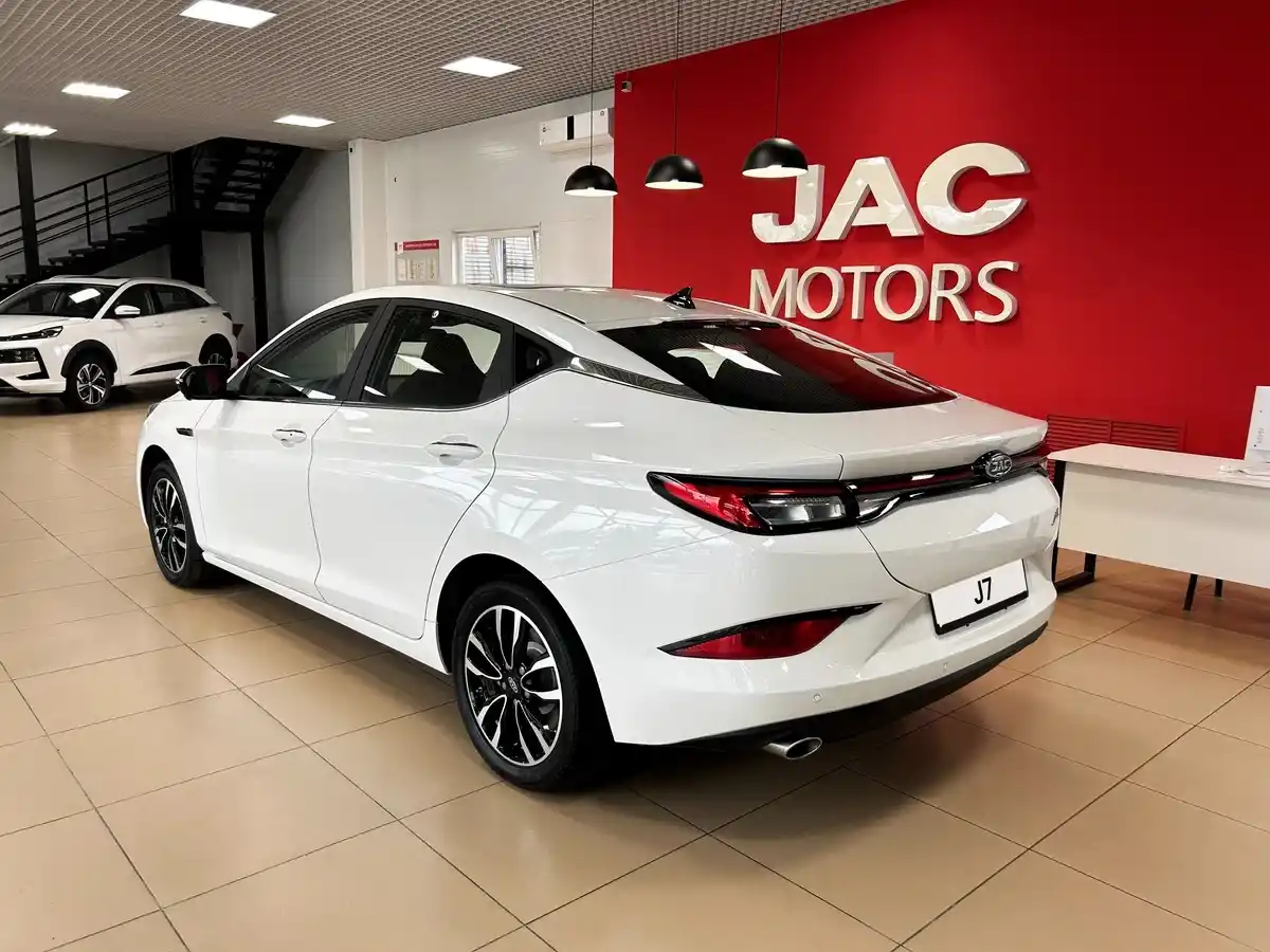 Jac J7 - Изображение №6