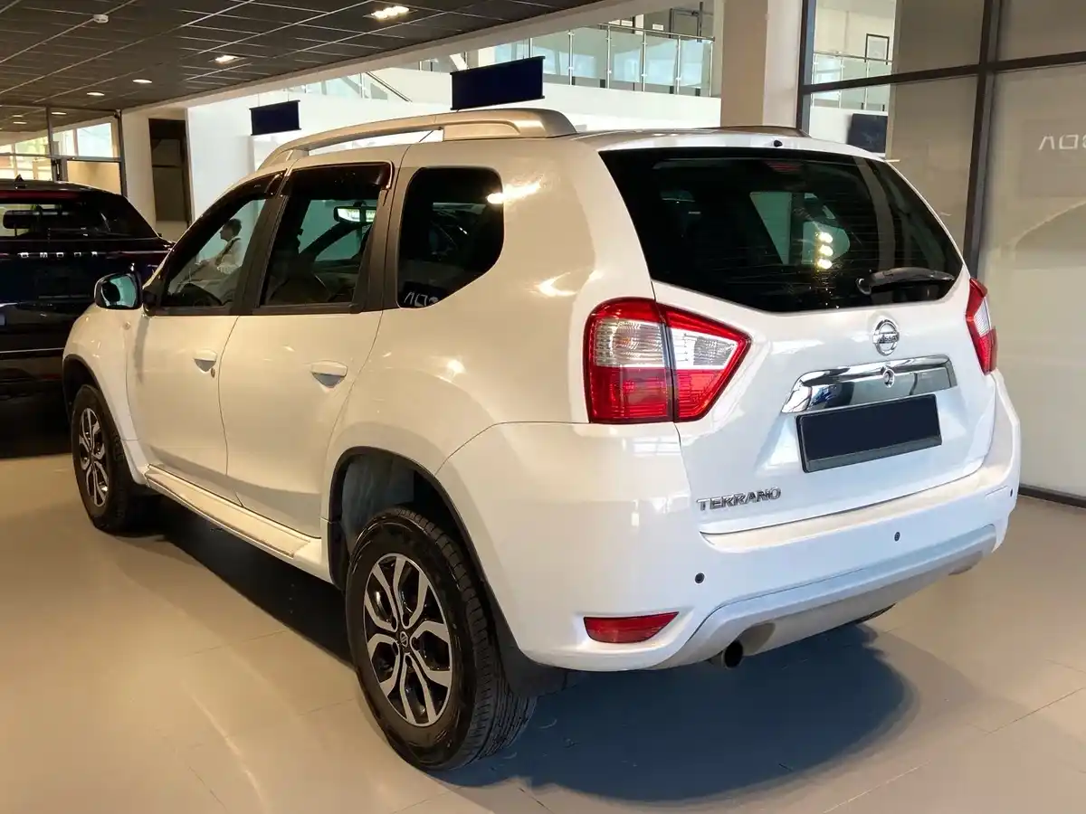 Nissan Terrano - Изображение №3