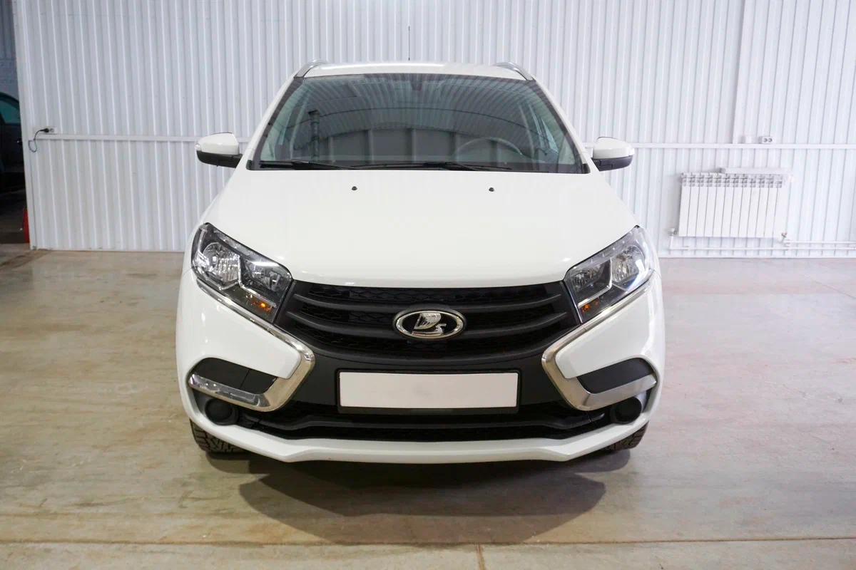 Купить Lada Xray в Тюмени