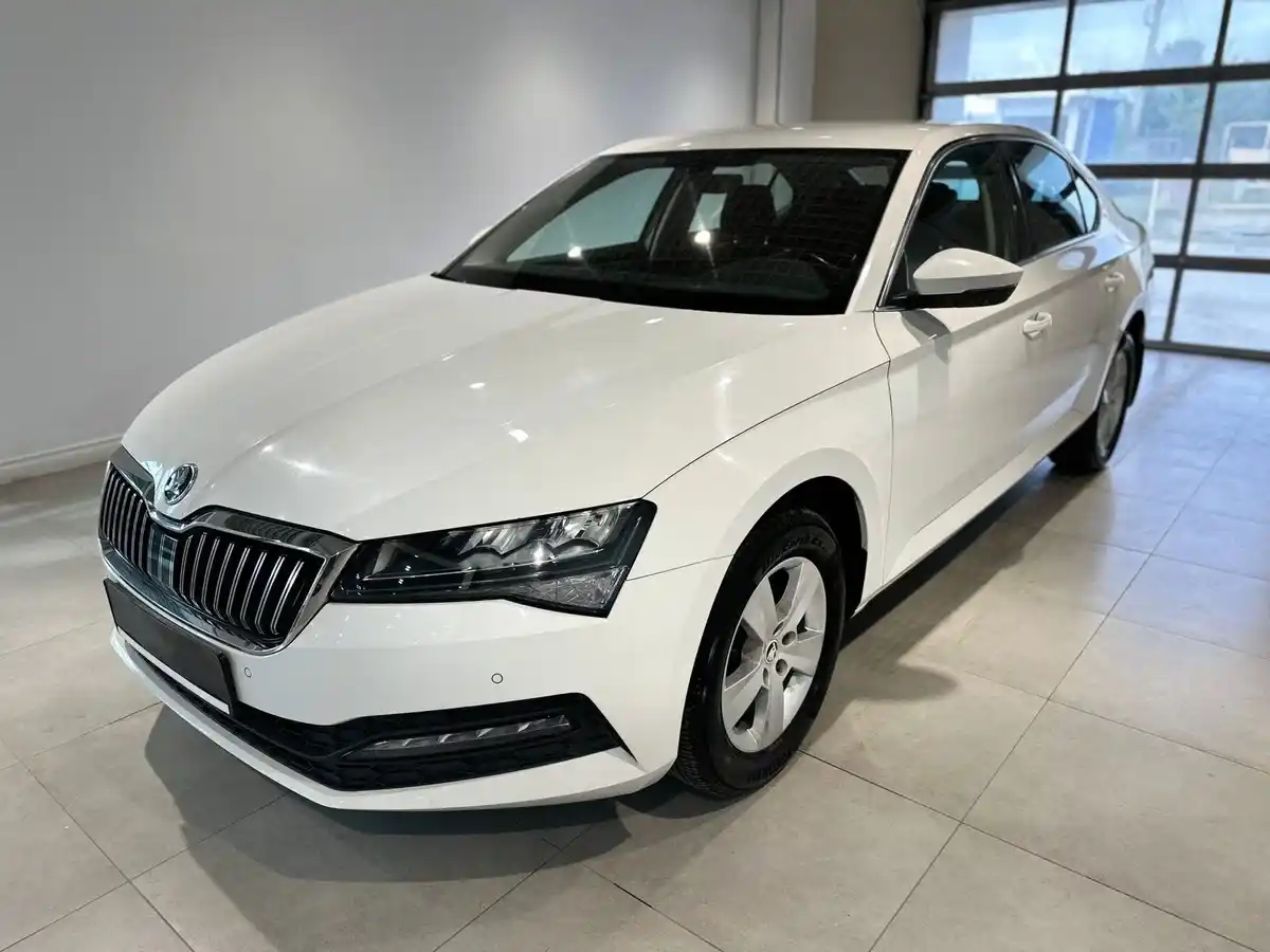 Новый авто Skoda Superb в кредит