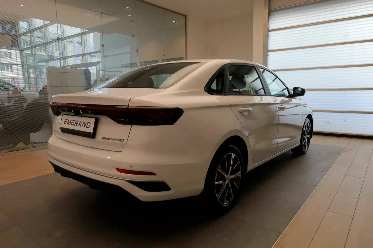 Geely Emgrand - Изображение №5