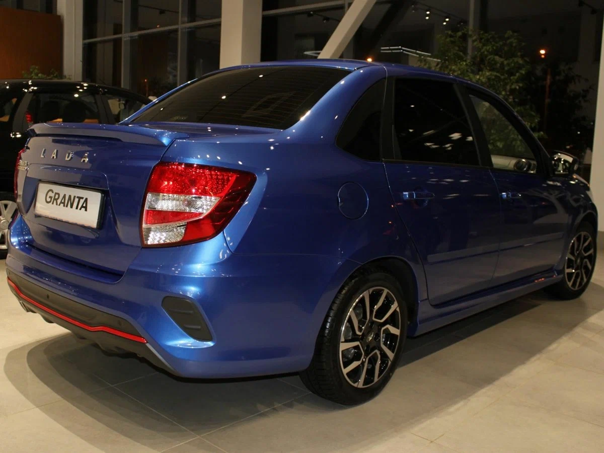 Автомобили Lada Granta Drive Active по сниженной цене