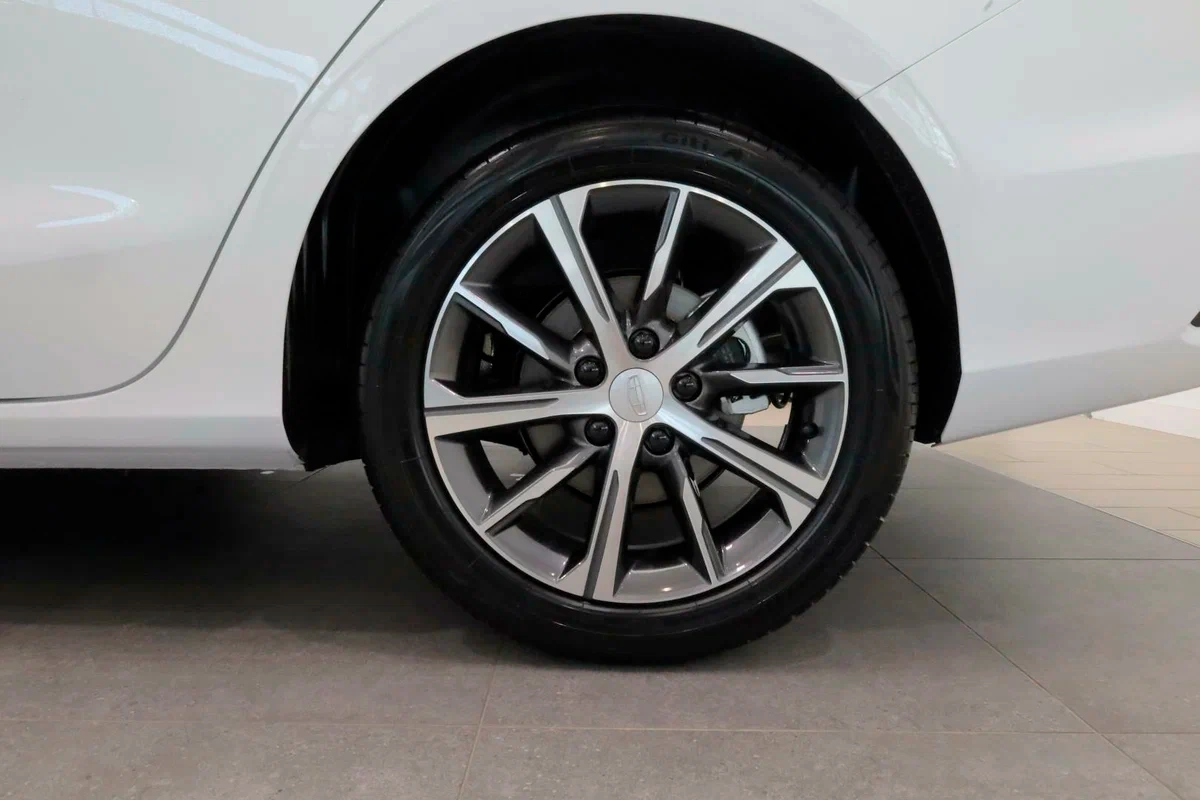 Geely Emgrand - Изображение №6