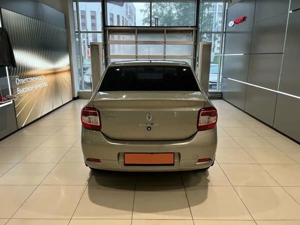 Renault Logan - Изображение №5