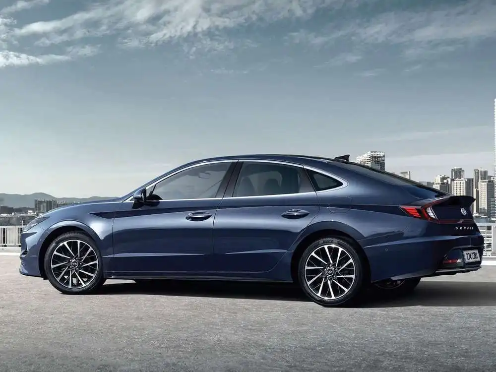 Hyundai Sonata Седан - Изображение №14