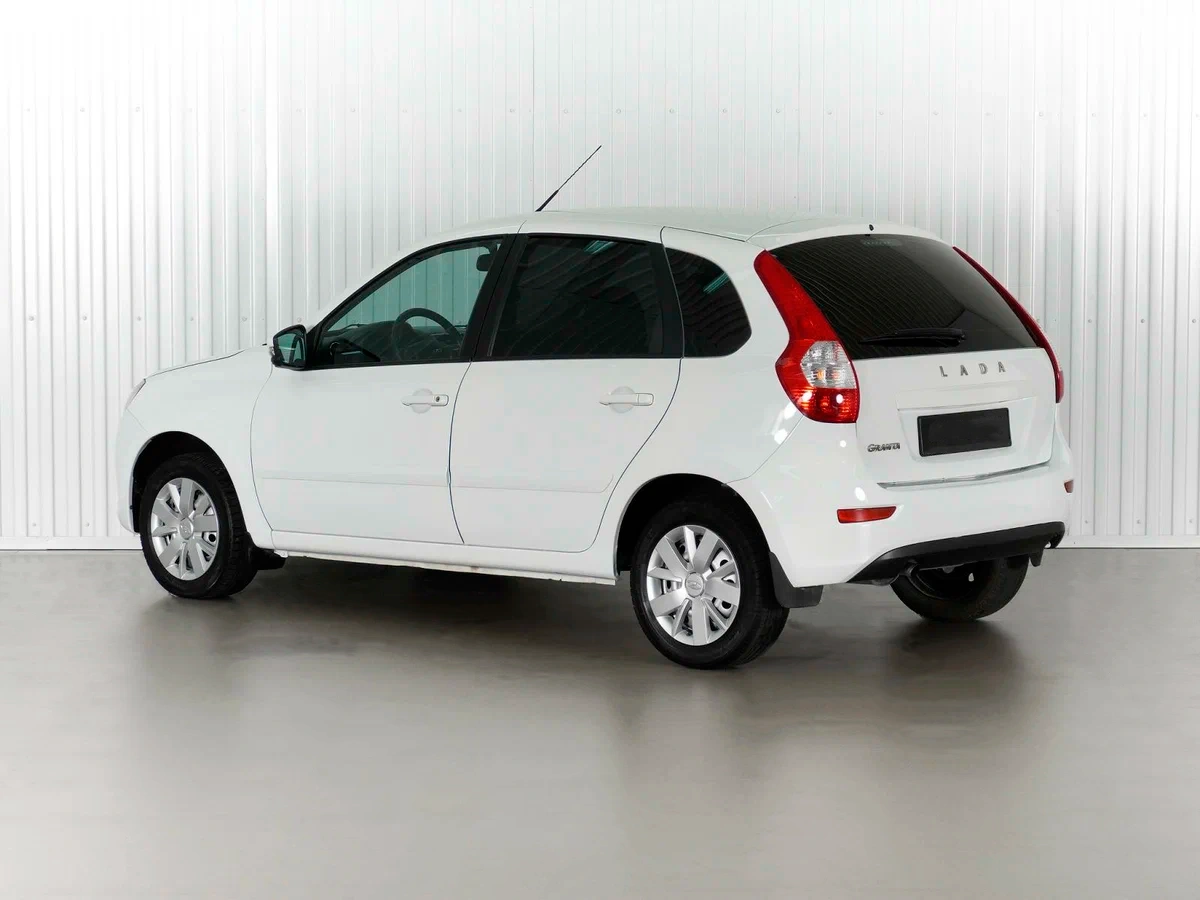 Автомобили Lada Granta Хэтчбек по сниженной цене