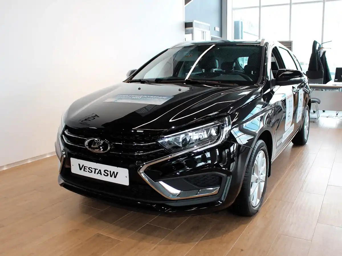 Купить Lada Vesta SW в Тюмени