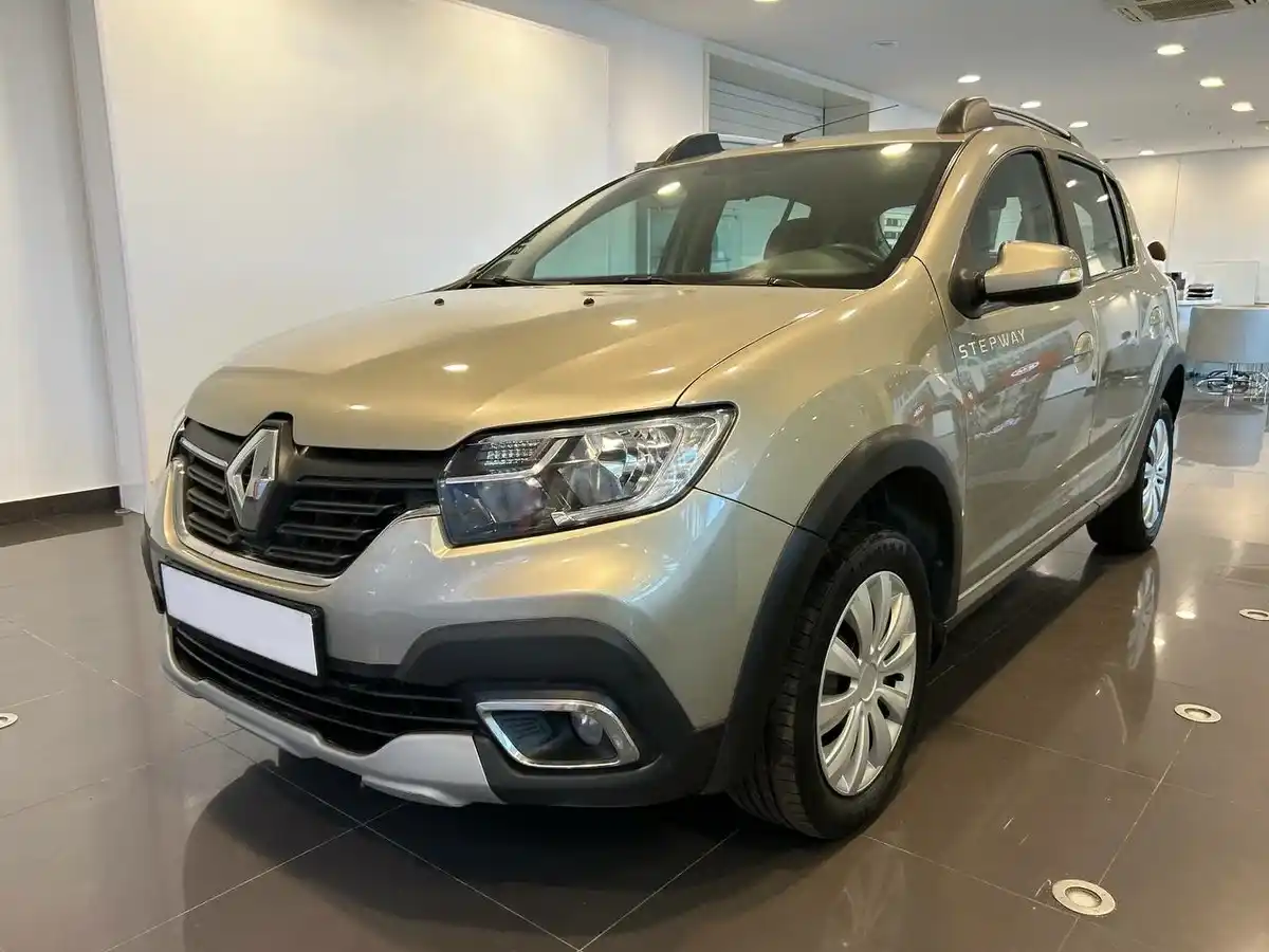 Купить Renault Sandero Stepway в Тюмени