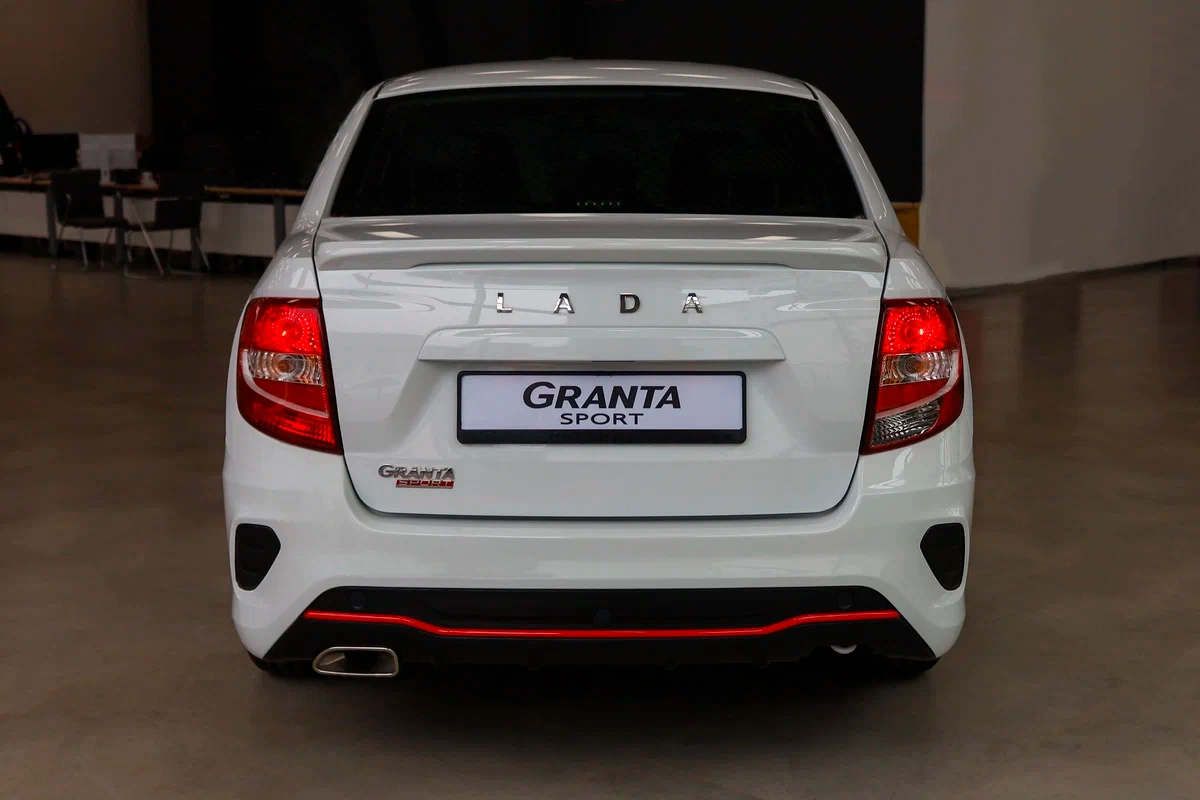 Lada Granta Sport Седан - Изображение №4
